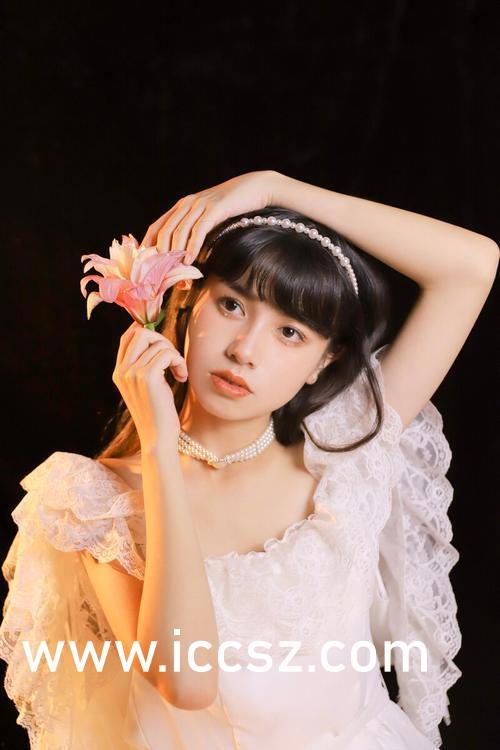 网红吃瓜黑料曝光网.娱乐圈吃瓜爆料,网红吃瓜黑料曝光，揭秘明星幕后真相